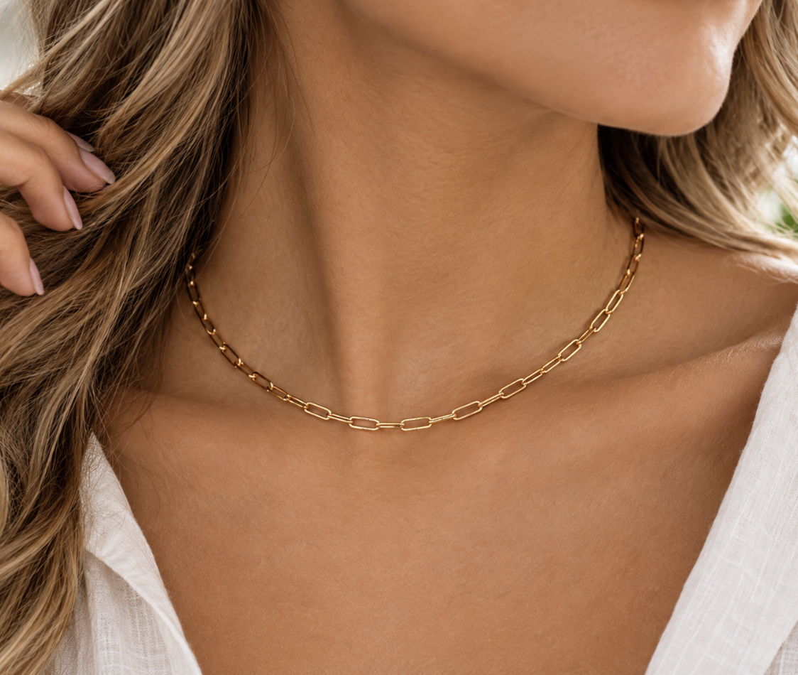 Dainty Gold Stainless Steel Paper Clip Design Necklace - Image 2
